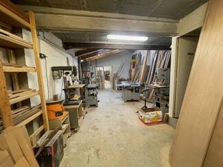 Plus de détails pour Bureau, Local commercial à louer