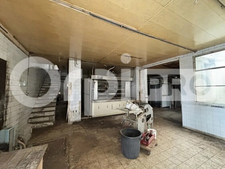 Local d'activités dans Montluçon à vendre - Photo de l’immeuble – Image 2 sur 6