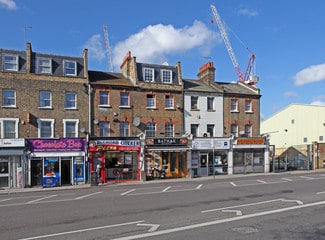 Plus de détails pour 322 Burdett Rd, Londres - Local commercial à louer
