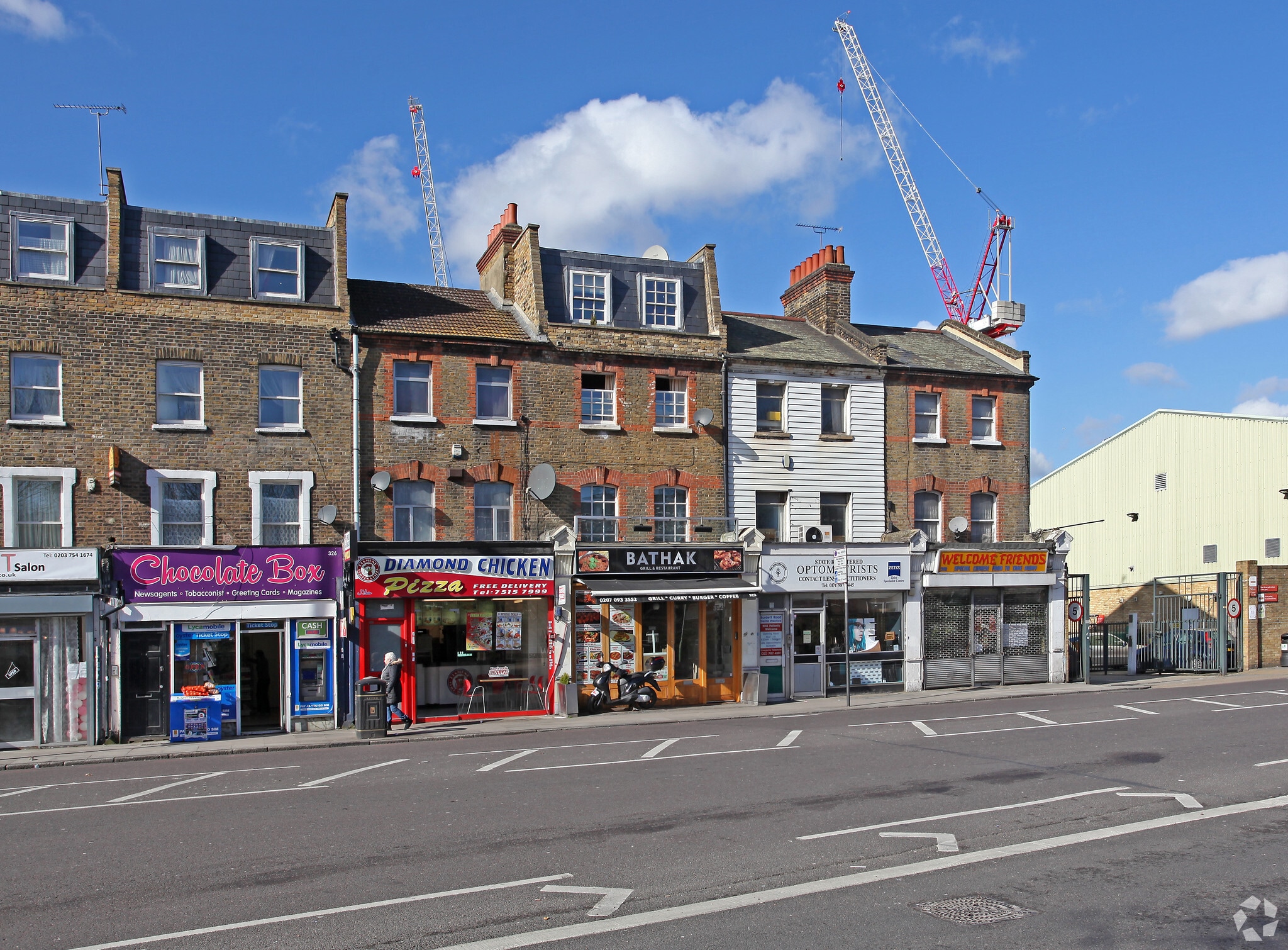322 Burdett Rd, Londres à louer Photo principale– Image 1 sur 9