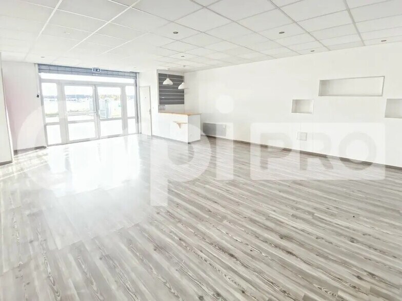 Local d’activités dans Nègrepelisse à louer - Photo intérieure – Image 3 sur 8