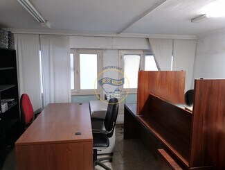 Plus de détails pour Local commercial à louer