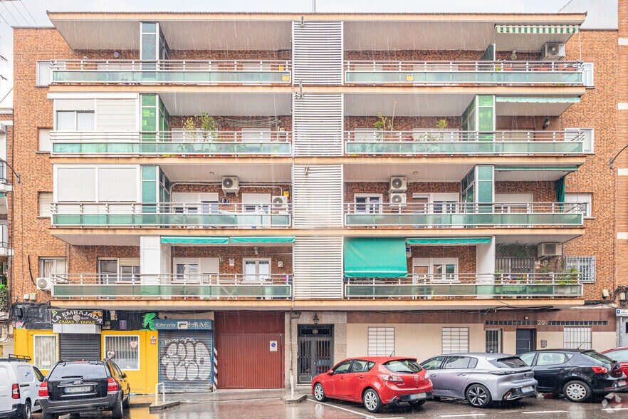 Calle Río Ulla, 20, Madrid, Madrid à vendre - Photo de l’immeuble – Image 2 sur 4