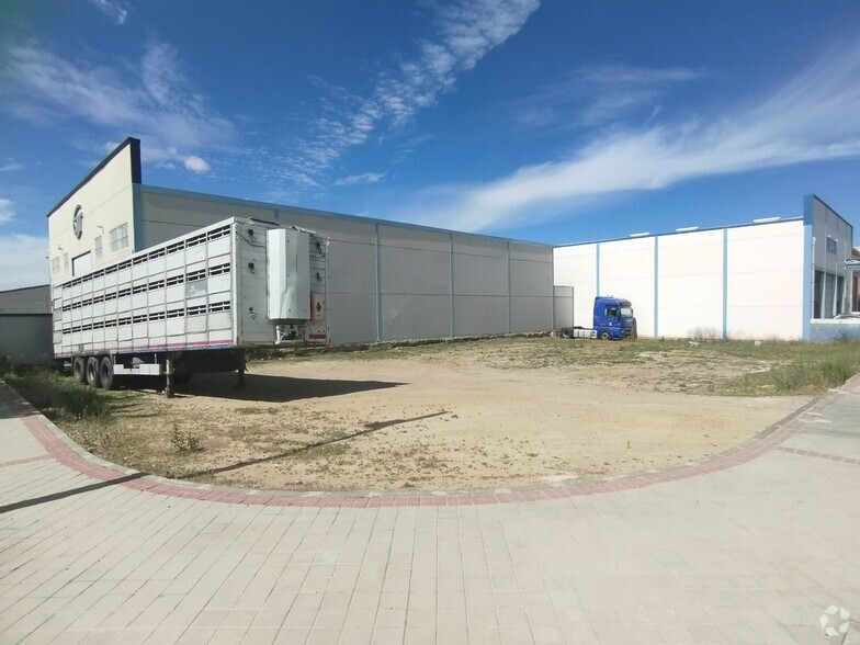 Avenida Trabajadores, 19, Torrijos, Toledo à vendre - Photo de l’immeuble – Image 2 sur 3