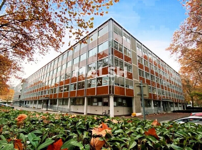 Bureau dans Villeurbanne à louer - Photo de l’immeuble – Image 1 sur 15