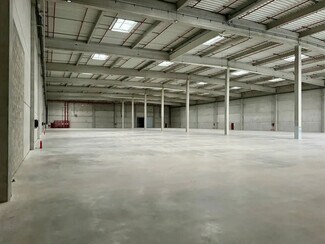 Plus de détails pour Industriel/Logistique à louer