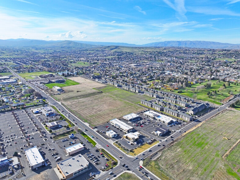 6600 W Nob Hill Blvd, Yakima, WA à vendre - Photo de l’immeuble – Image 3 sur 8