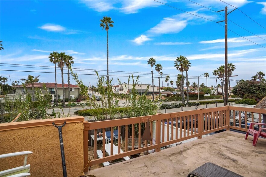 941-943 Dunes St, Oxnard, CA à vendre - Photo de l’immeuble – Image 2 sur 4