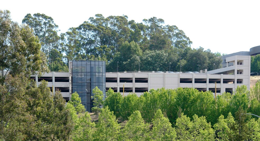 Fountaingrove Campus portefeuille de 3 biens à vendre sur LoopNet.fr - Photo de l’immeuble – Image 3 sur 3