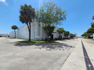 Plus de détails pour 2240 SW 70th Ave, Davie, FL - Industriel/Logistique à louer