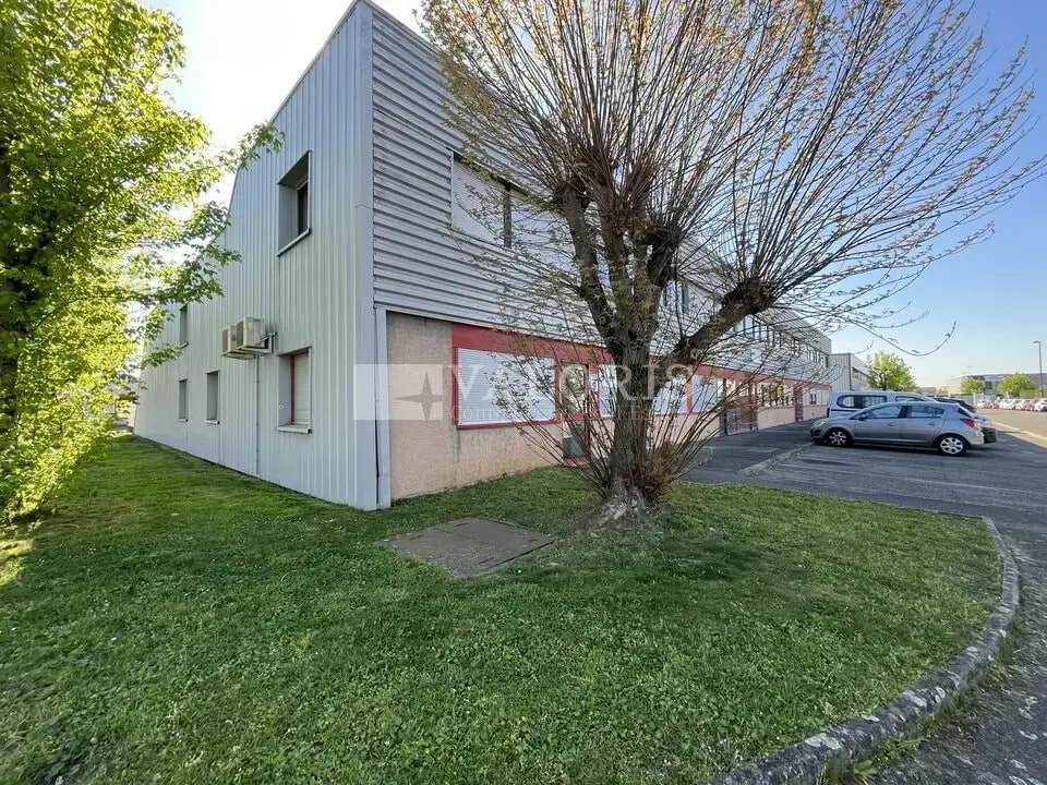9 Rue De La Perlerie, Vaulx-en-Velin à louer Photo de l’immeuble– Image 1 sur 6