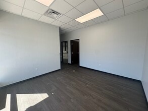 S Sara Rd & SW 89th St, Mustang, OK à louer Photo intérieure– Image 1 sur 8