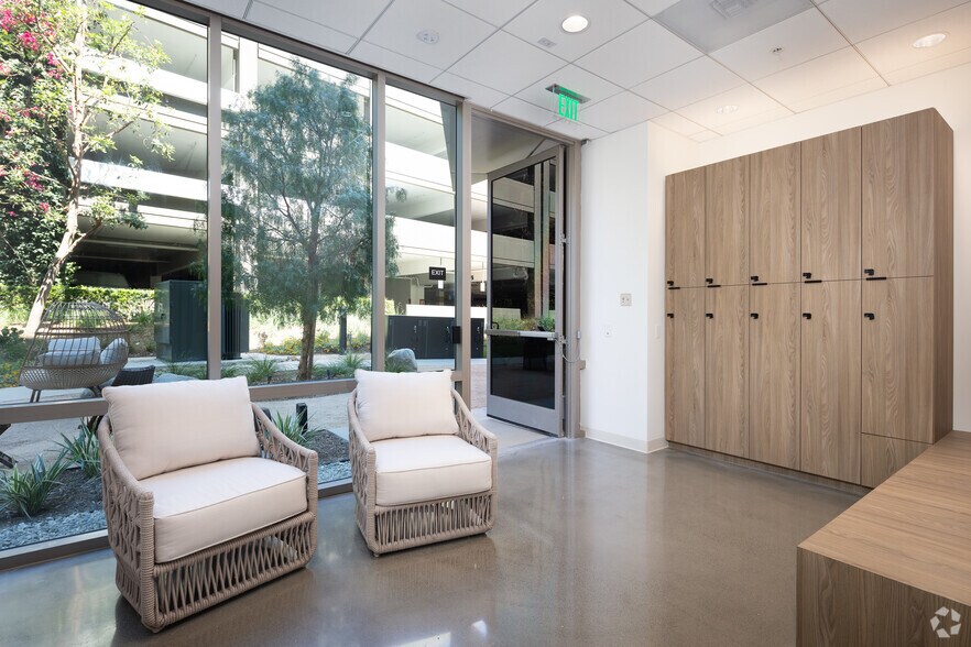 15 Enterprise, Aliso Viejo, CA à louer - Numérisation 3D Matterport – Image 3 sur 53