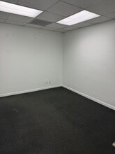 3325 Hollywood Blvd, Hollywood, FL à louer Photo intérieure– Image 1 sur 2