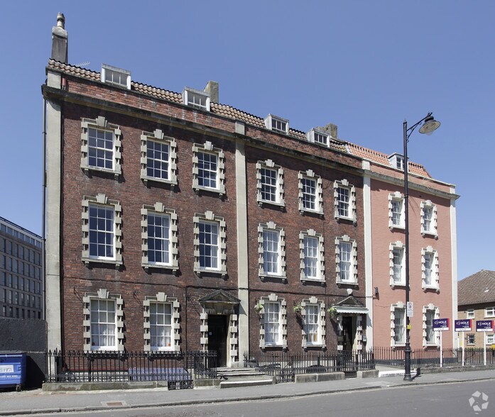 15-16 Brunswick Sq, Bristol à louer - Photo de l’immeuble – Image 3 sur 7