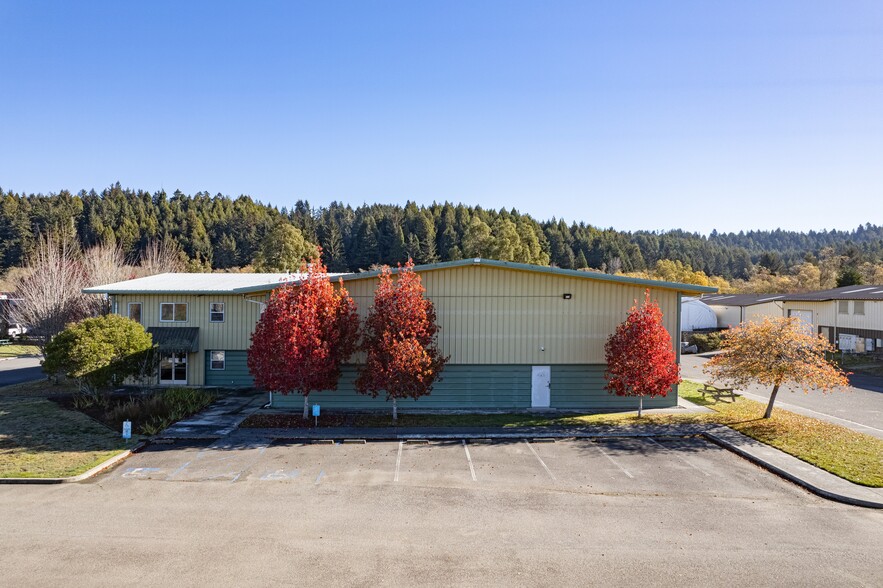 45 Ericson Ct, Arcata, CA à louer - Photo de l’immeuble – Image 3 sur 10