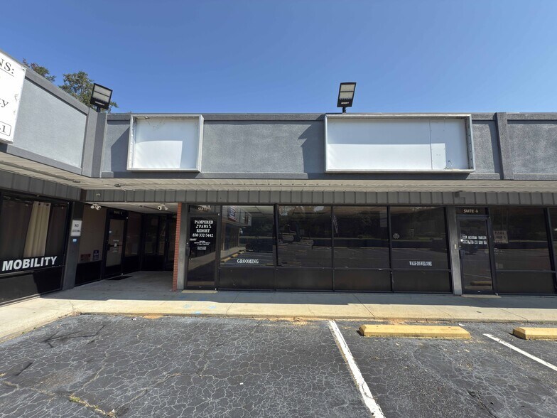 6100 W Fairfield Dr, Pensacola, FL à louer - Photo de l’immeuble – Image 3 sur 5