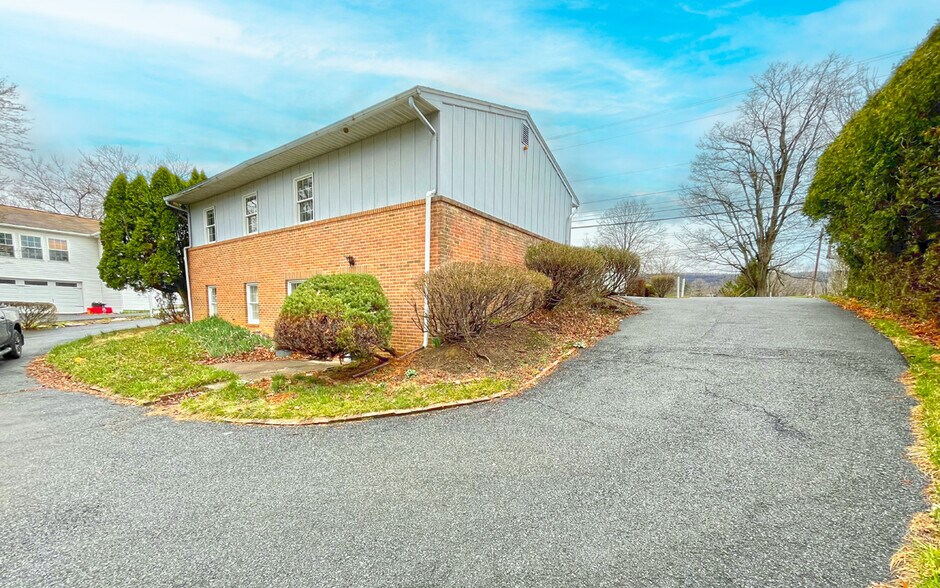 4107 Linglestown Rd, Harrisburg, PA à vendre - Photo de l’immeuble – Image 2 sur 8