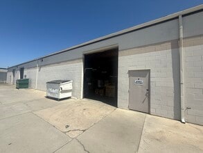 1666 N Magnolia Ave, El Cajon, CA à louer Photo de l’immeuble– Image 1 sur 3