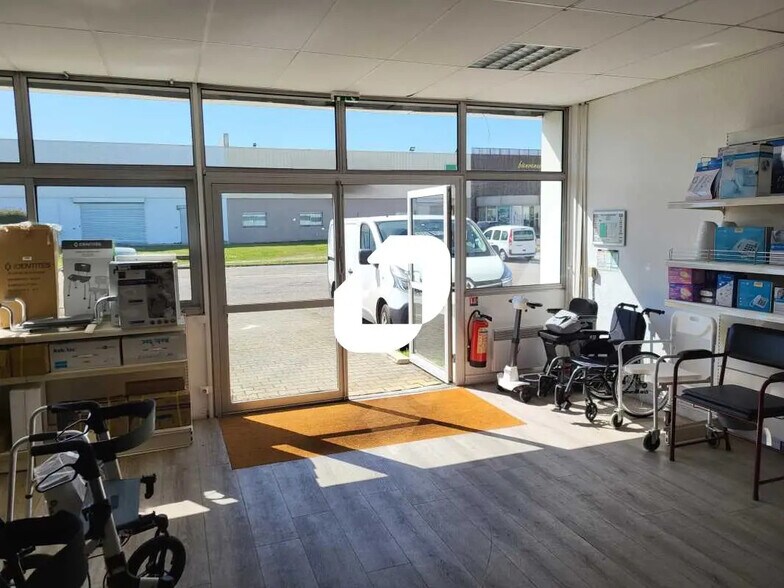 Bureau dans Pessac à louer - Photo de l’immeuble – Image 3 sur 8