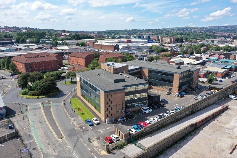 Thynne St, Bolton à louer Photo de l’immeuble– Image 1 sur 13