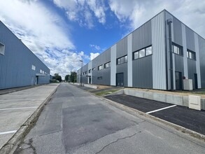 1 Rue Jacques De Vaucansson, SAINT-OUEN-L'AUMONE à louer Photo intérieure– Image 1 sur 8