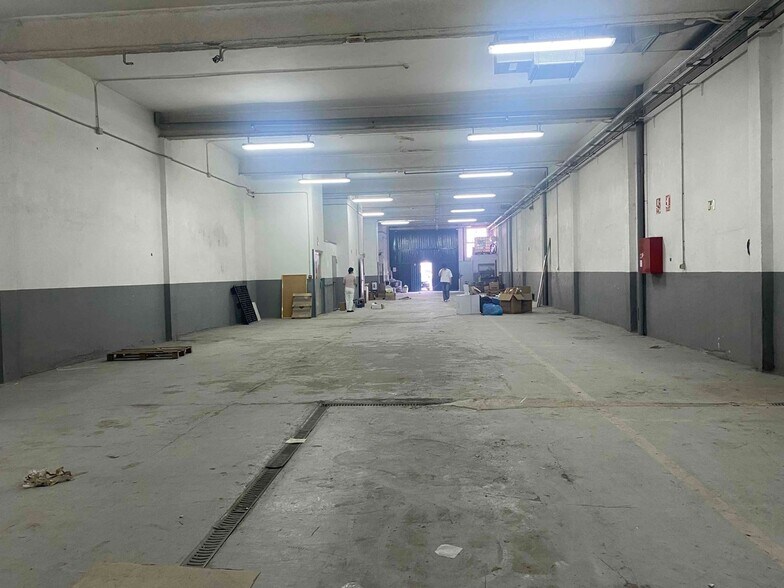 Industriel/Logistique dans Getafe, Madrid à louer - Photo de l’immeuble – Image 2 sur 11