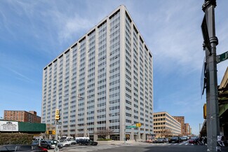 Plus de détails pour 59-17 Junction Blvd, Corona, NY - Local commercial à louer