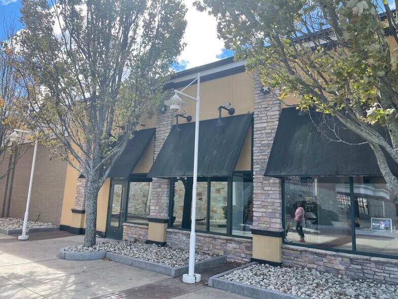 364 Maine Mall Rd, South Portland, ME à louer - Photo de l’immeuble – Image 2 sur 5