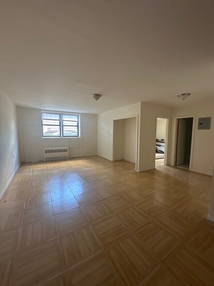 6910 Avenue U, Brooklyn, NY à louer - Photo intérieure – Image 2 sur 22