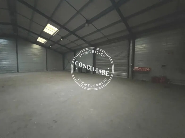 Industriel/Logistique dans Fronton à louer - Photo intérieure – Image 2 sur 5