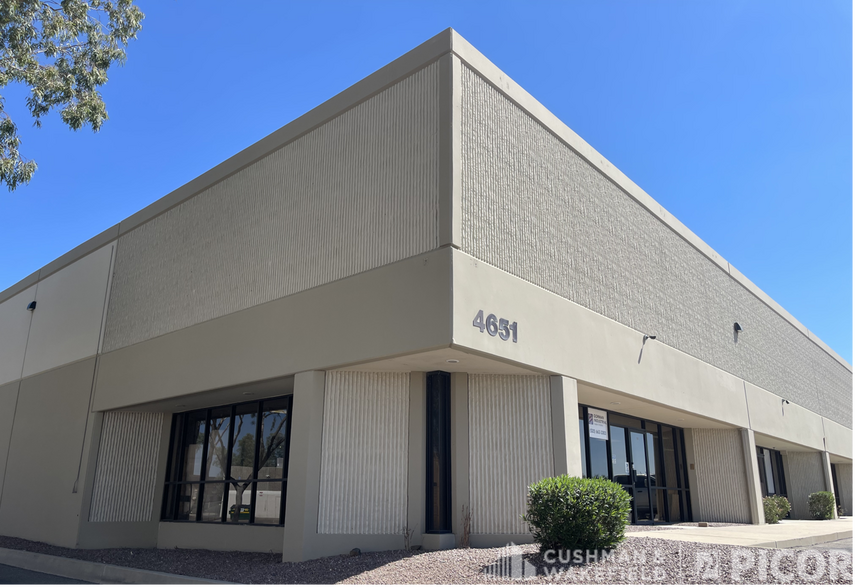 4651 S Butterfield Dr, Tucson, AZ à louer - Photo de l’immeuble – Image 2 sur 5