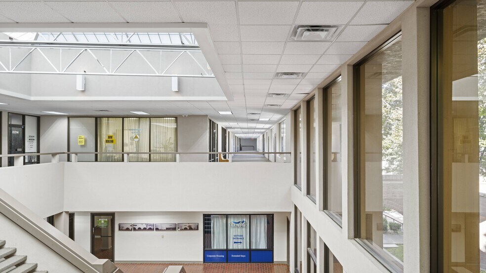 3311 W Clearwater Ave, Kennewick, WA à vendre - Photo de l’immeuble – Image 3 sur 14