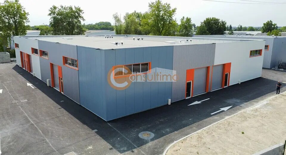 Local d'activités dans Carbon-Blanc à vendre - Photo de l’immeuble – Image 2 sur 6