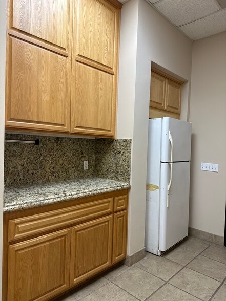 11410-11450 Knott Ave, Garden Grove, CA à louer - Photo de l’immeuble – Image 2 sur 8