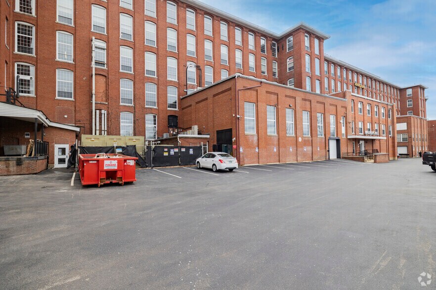 250 Commercial St, Manchester, NH à louer - Photo de l’immeuble – Image 2 sur 4