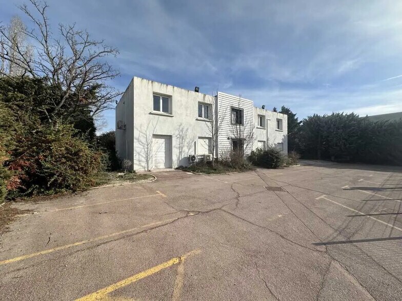 Bureau dans Aix-en-Provence à louer - Photo de l’immeuble – Image 3 sur 16