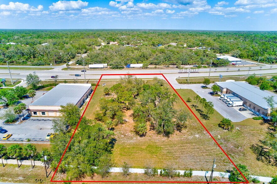 571 Tamiami Trail, Port Charlotte, FL à vendre - Aérien – Image 1 sur 5