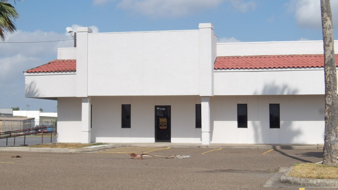 1111 N Jackson Rd, McAllen, TX à louer Photo principale– Image 1 sur 9