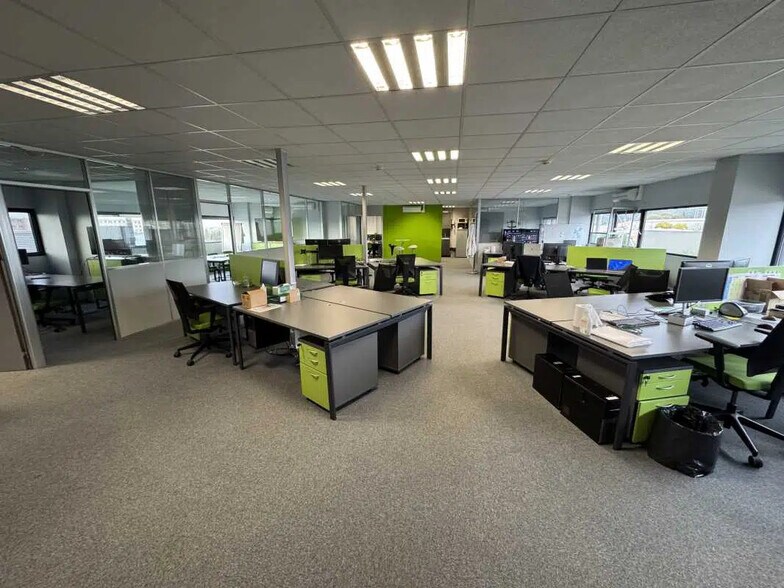 Local d'activités dans Béligneux à vendre - Photo intérieure – Image 3 sur 16