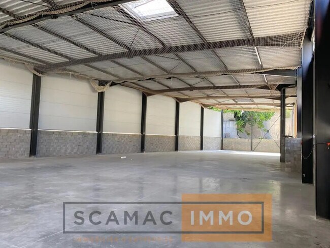 Plus de détails pour Bureau, Industriel/Logistique à louer