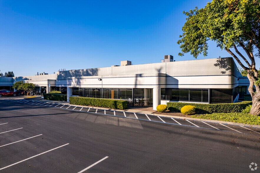 31350-31398 Huntwood Rd, Hayward, CA à louer - Photo de l’immeuble – Image 2 sur 11