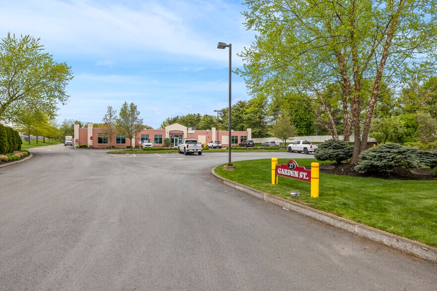 27 Garden St, Danvers, MA à louer - Photo de l’immeuble – Image 2 sur 7