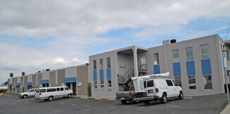Plus de détails pour 1703-1729 E 28th St, Signal Hill, CA - Bureau, Local d'activités à louer