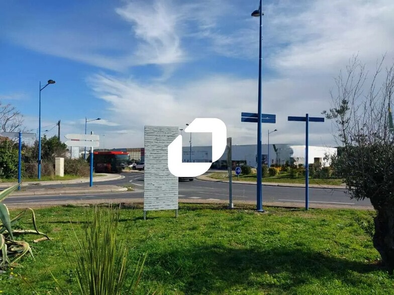 Local commercial dans Le Crès à louer - Photo de l’immeuble – Image 3 sur 5