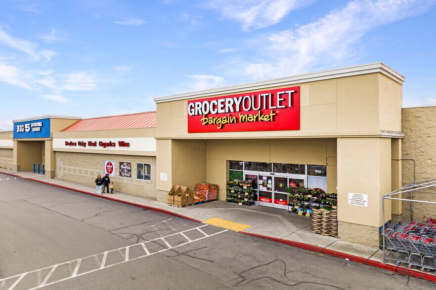 1036-1180 Oro Dam Blvd E, Oroville, CA à louer - Photo de l’immeuble – Image 3 sur 11