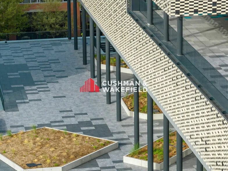 Bureau dans Labège à vendre - Photo de l’immeuble – Image 3 sur 18