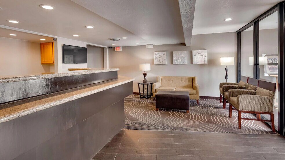 1015 S Haynes Ave, Miles City, MT à vendre - Photo de l’immeuble – Image 3 sur 46