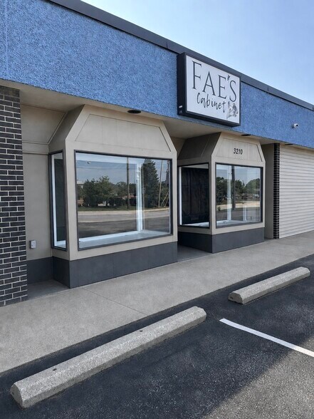 3202-3212 Crescent Ave, Fort Wayne, IN à louer - Photo de l’immeuble – Image 2 sur 4