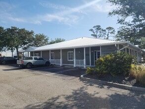 17801 Murdock Cir, Port Charlotte, FL à vendre Photo de l’immeuble– Image 2 sur 9